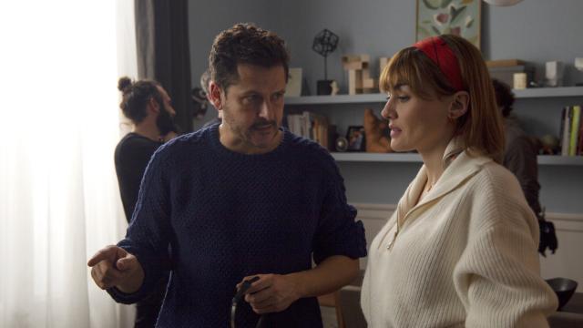 Kike Maíllo junto a Marta Nieto en el rodaje.