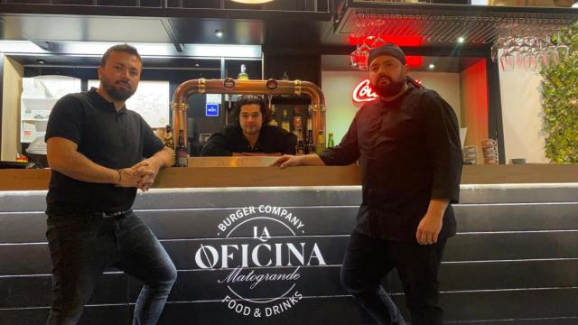 Gustavo, Agustín y Rodri, de La Oficina Burger.