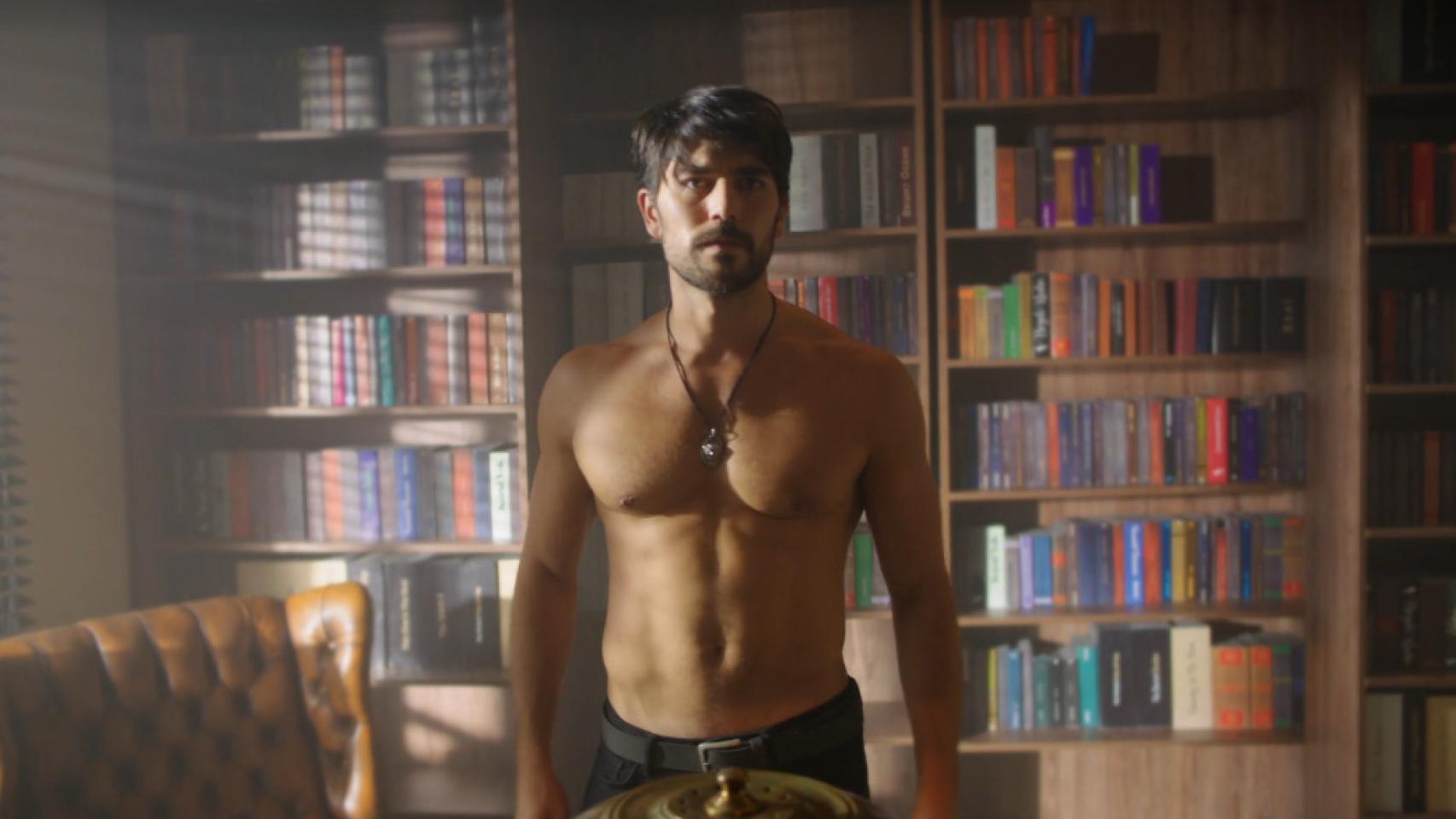 Aslan, el nuevo, seductor y misterioso personaje de 'Hercai'