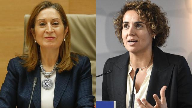 Las exministras Ana Pastor (i) y Dolors Montserrat (d).