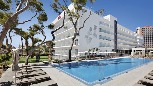 Meliá, Iberostar, Riu y Barceló piden 2.000 millones de fondos europeos para destinos como Magaluf y Benidorm