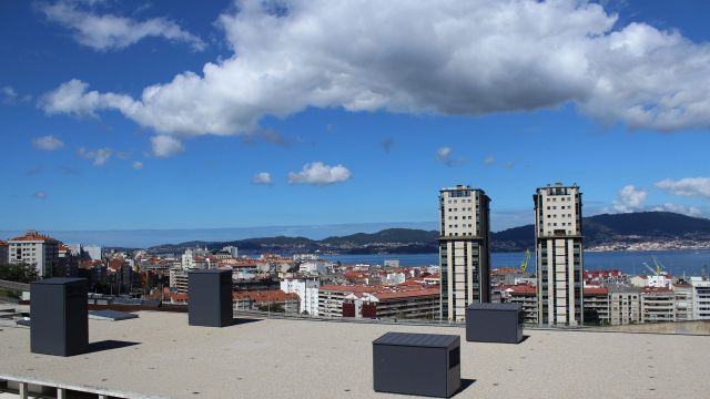 Vistas a Vigo y a las torres Ifer.