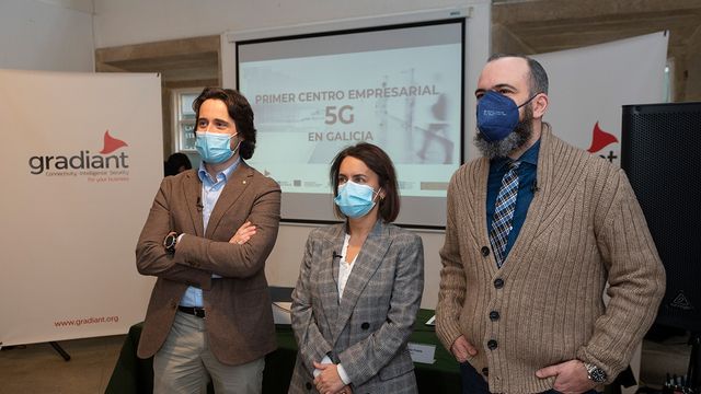 Luis Pérez Freire, director general de Gradiant; Patricia Argerey, directora de la Agencia Gallega de Innovación; y Fernando Jiménez, gerente de Gradiant (de), y Pat[1721]