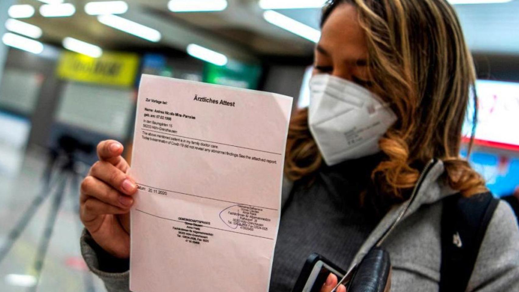 Una viajera procedente de Alemania llega a Palma de Mallorca con una PCR con resultado negativo.