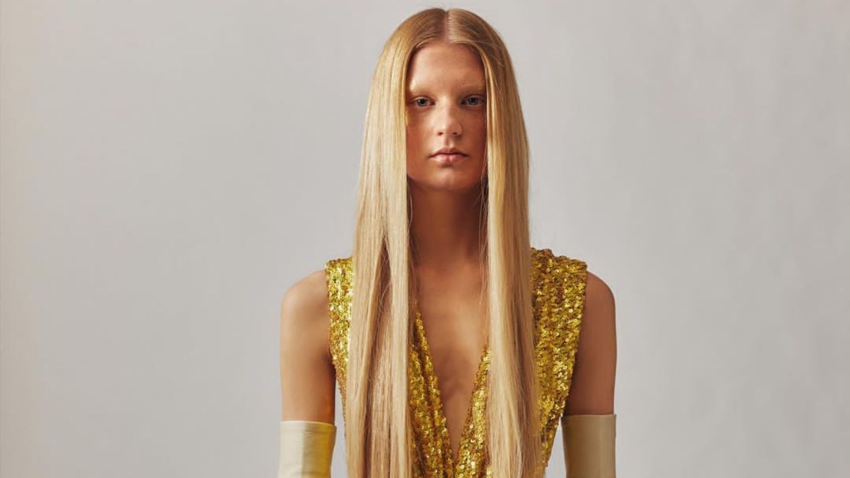 Alerta tendencia: Valentino y Chanel muestran cuál va a ser la última moda a nivel capilar.