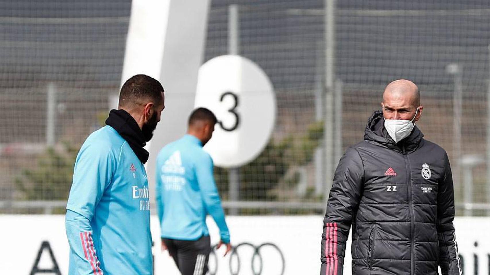 Zinedine Zidane, durante un entrenamiento del Real Madrid