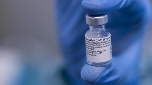 Vial de la vacuna de Pfizer / BioNtech contra la Covid-19.