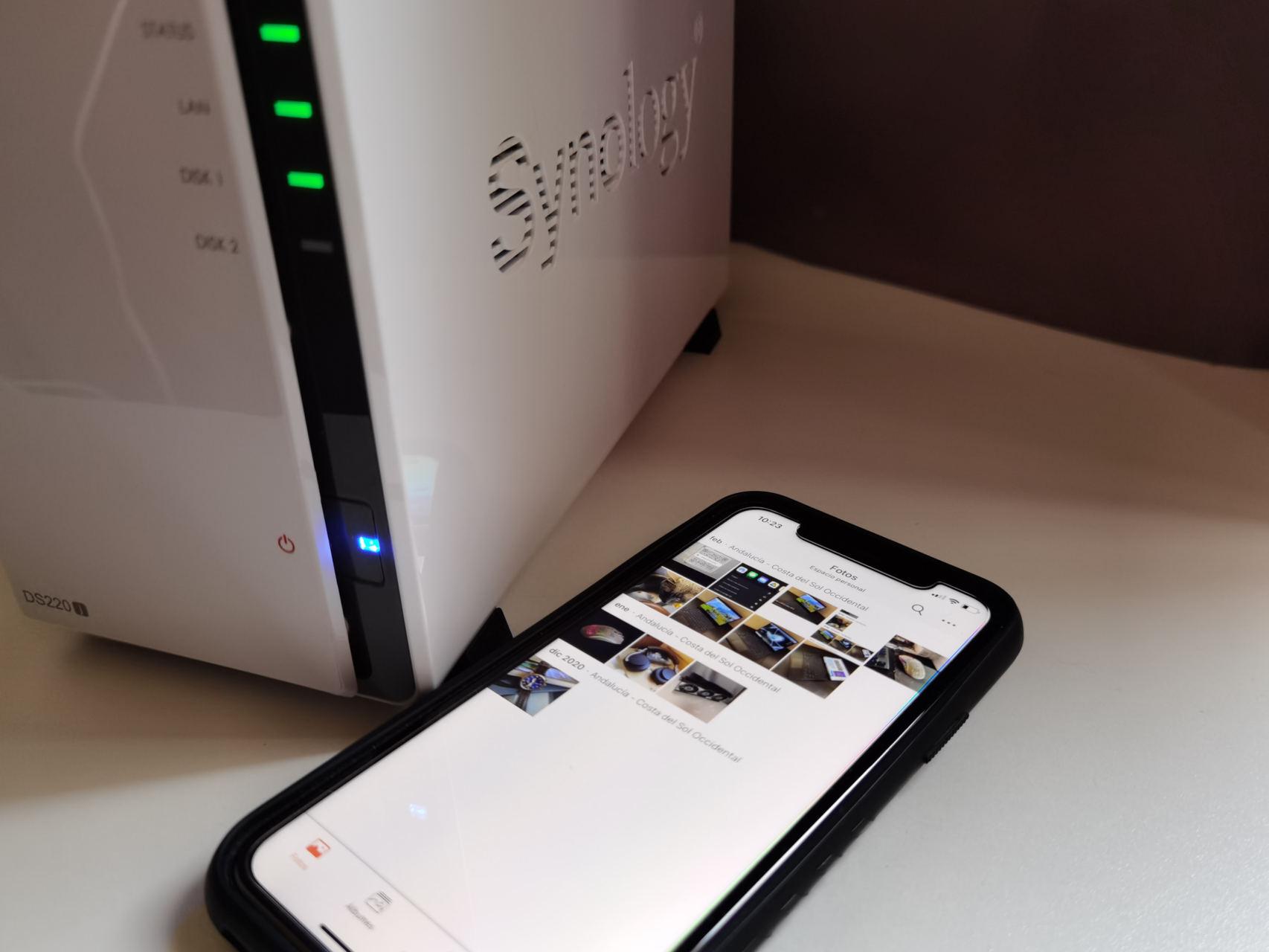 Un NAS como los de Synology permite montar nuestro propio Google Fotos