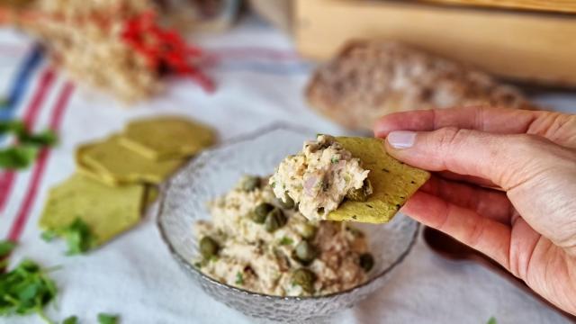 Paté de atún y alcaparras, estilo portugués