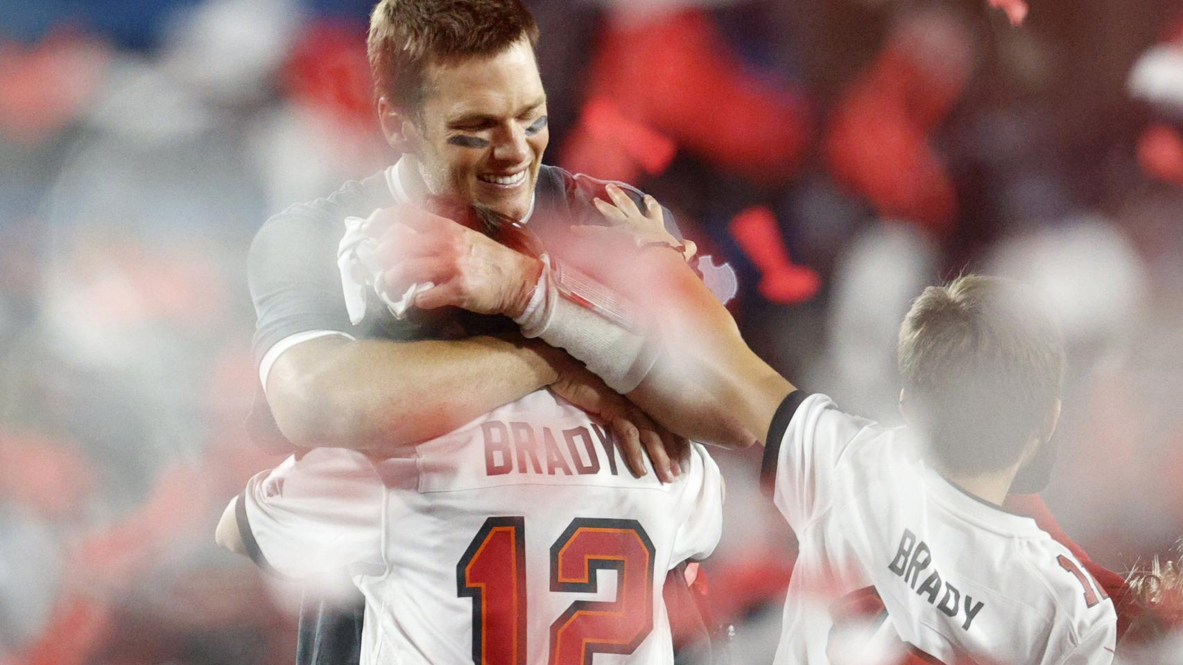 Tom Brady celebra su séptimo anillo con su familia