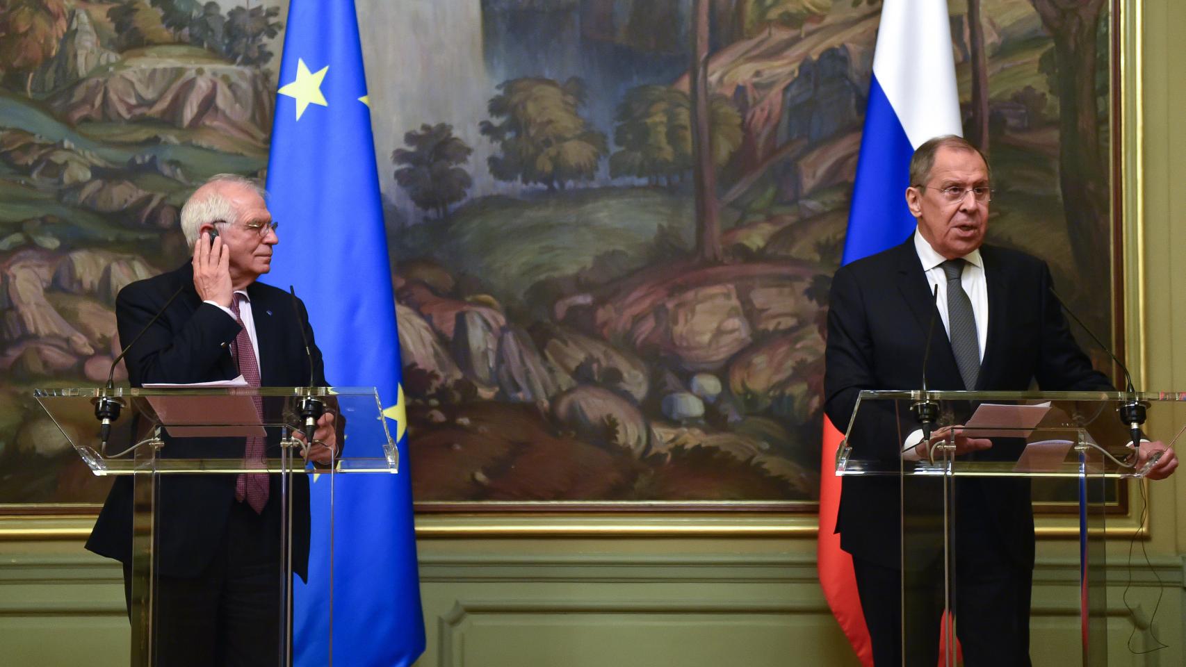 Josep Borrell y Sergei Lavrov, durante su rueda de prensa del viernes