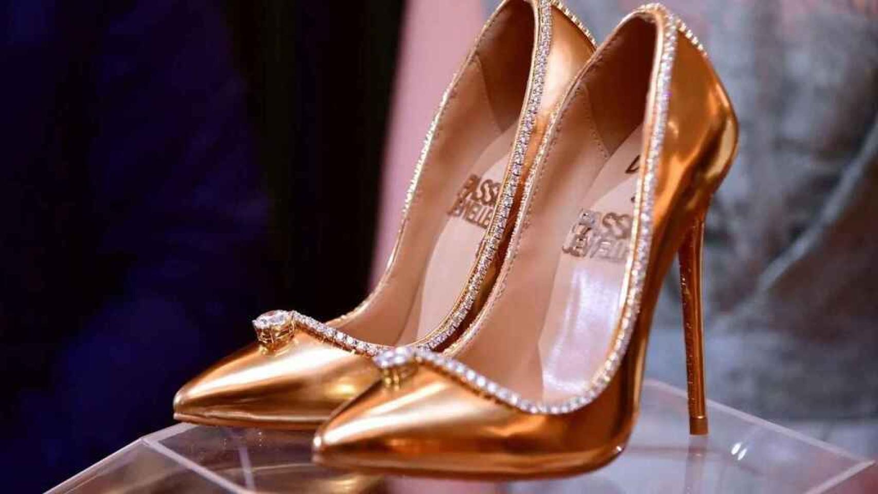 Zapatos de la firma Jada Dubai.