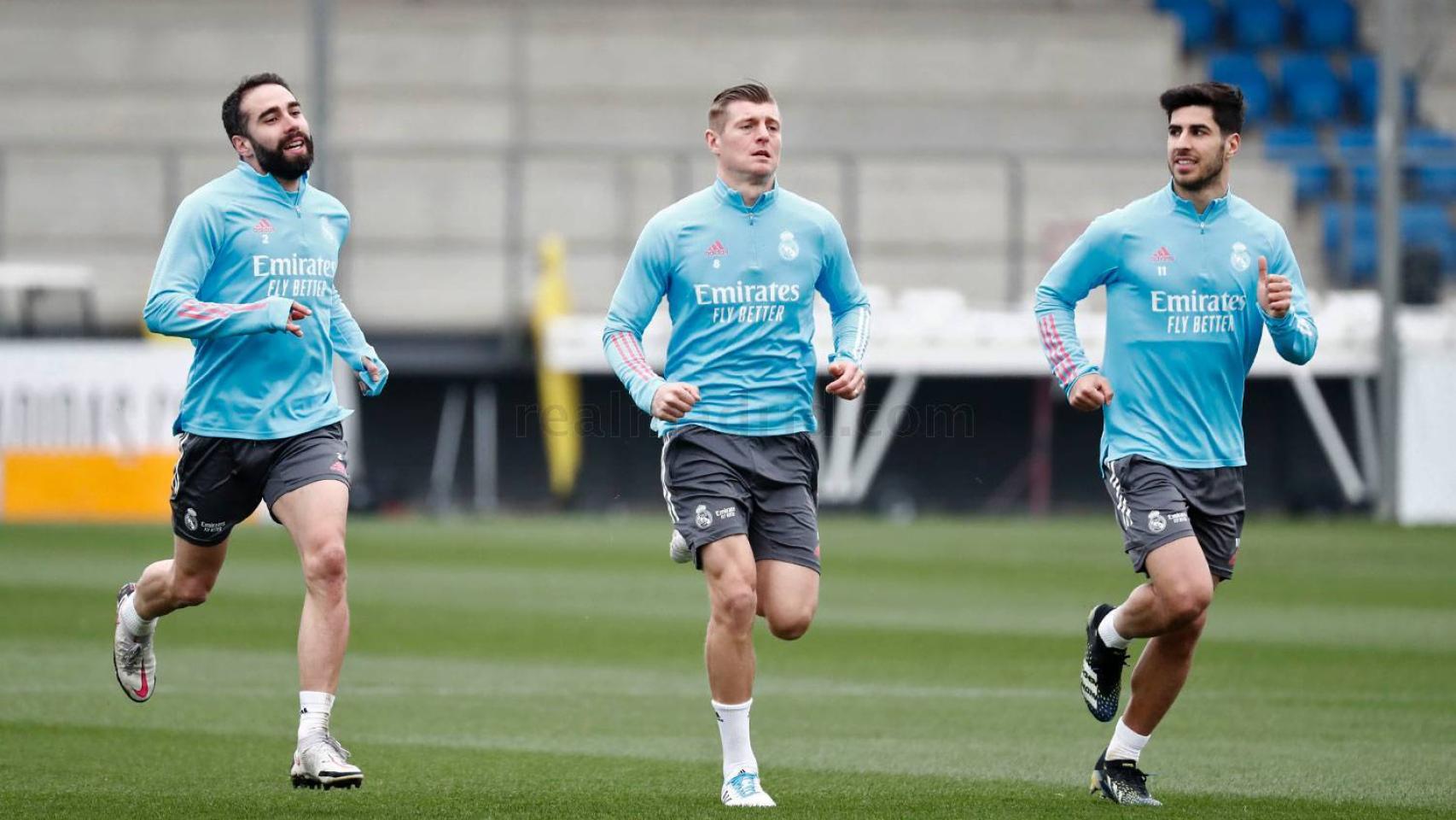 Carvajal entrena con el Real Madrid