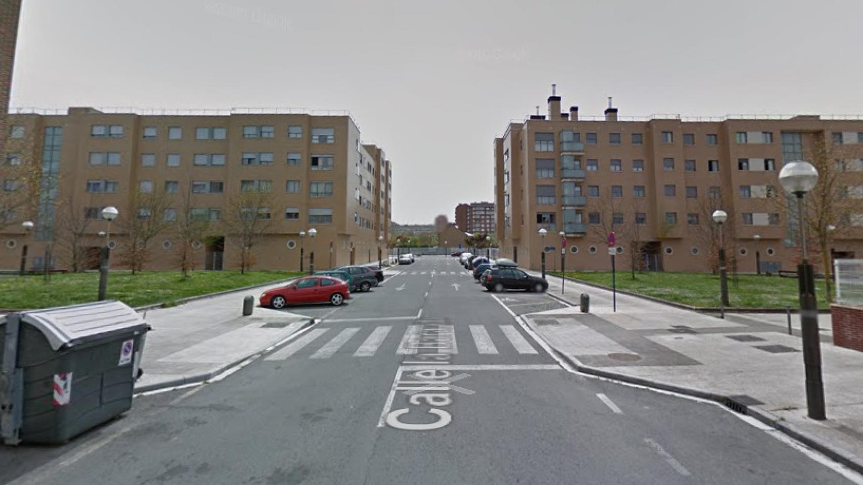La calle La Baranda, en Vitoria, el lugar donde han ocurrido los hechos.