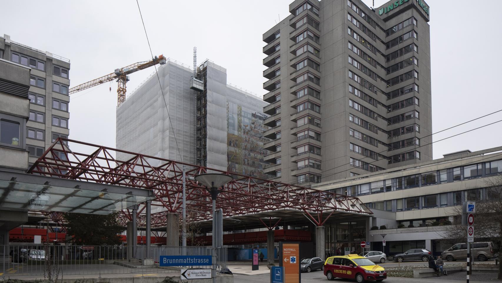 El hospital de Berna en el que está hospitalizado Fernando Alonso