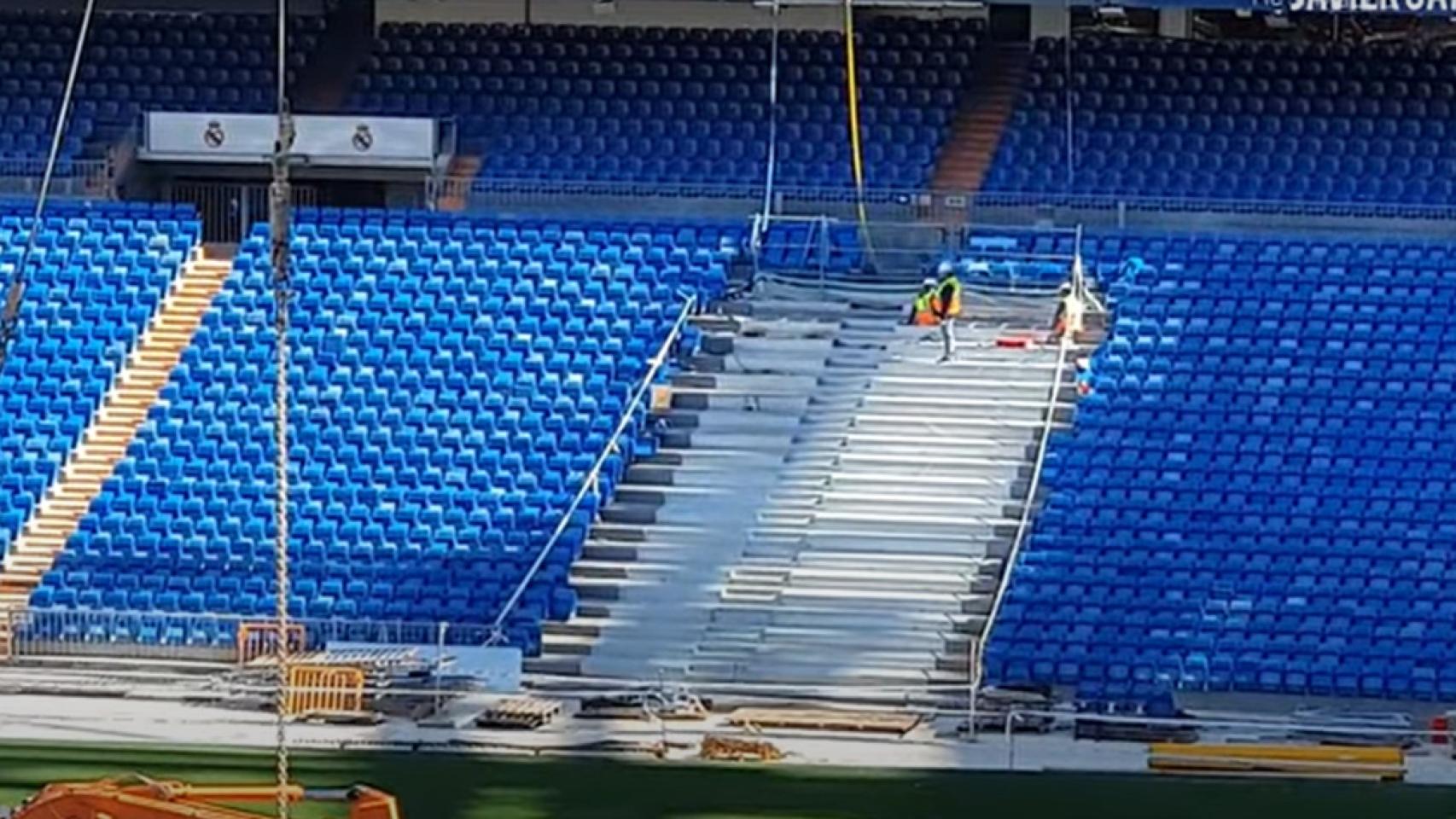 Una imagen de la grada abatible del Estadio Santiago Bernabéu a mediados del mes de febrero de 2021