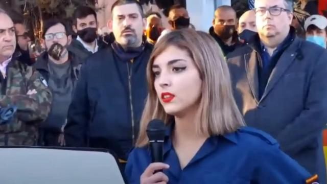 Isabel Medina Peralta en el acto de Falange en el cementerio madrileño de la Almudena el pasado mes de febrero.