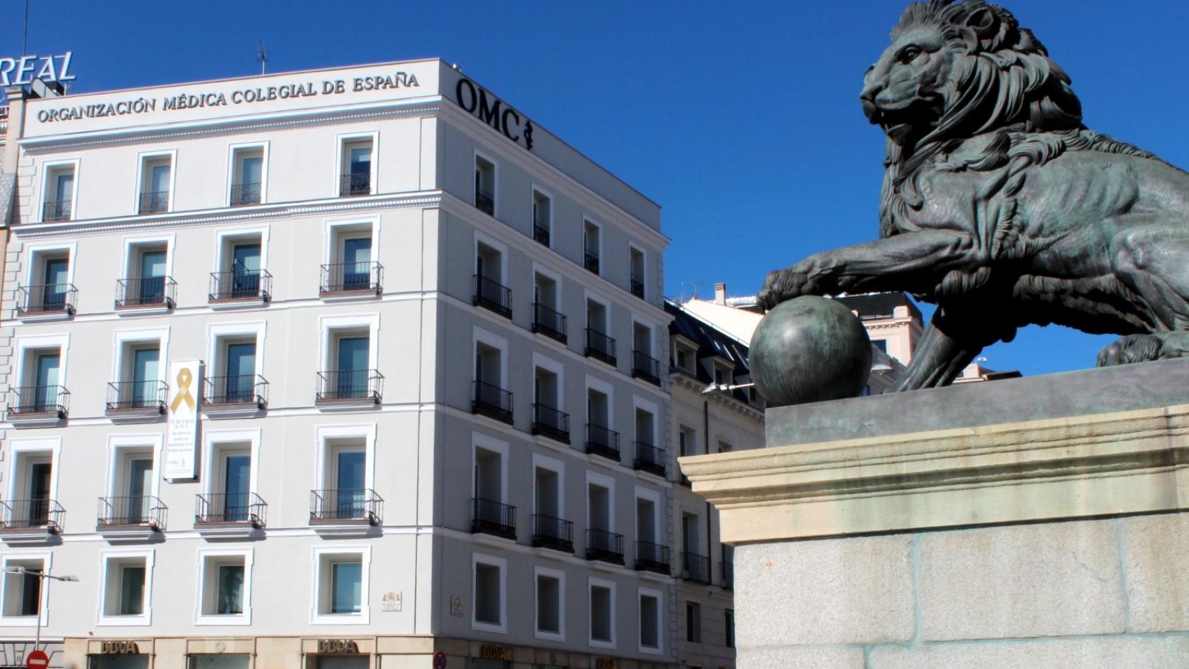Fachada del Consejo General de Colegios Oficiales de Médicos de España (Cgcom)
