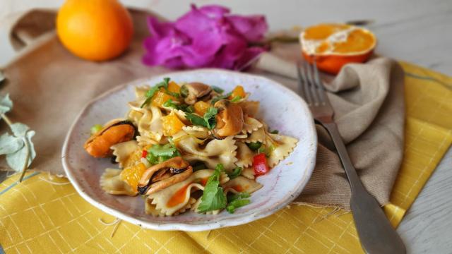 Ensalada de pasta y mejillones