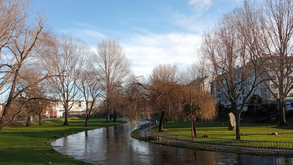El Río Anllóns a su paso por Carballo