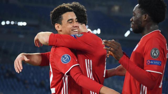 Los jugadores del Bayern celebran un gol