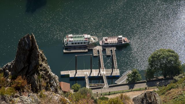 Catamaranes en la Ribeira Sacra