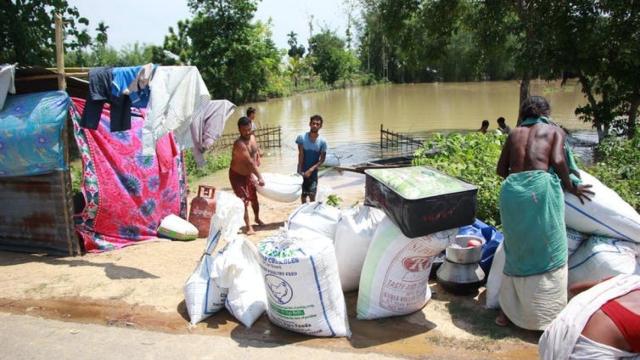 Inundación en una aldea de la India.