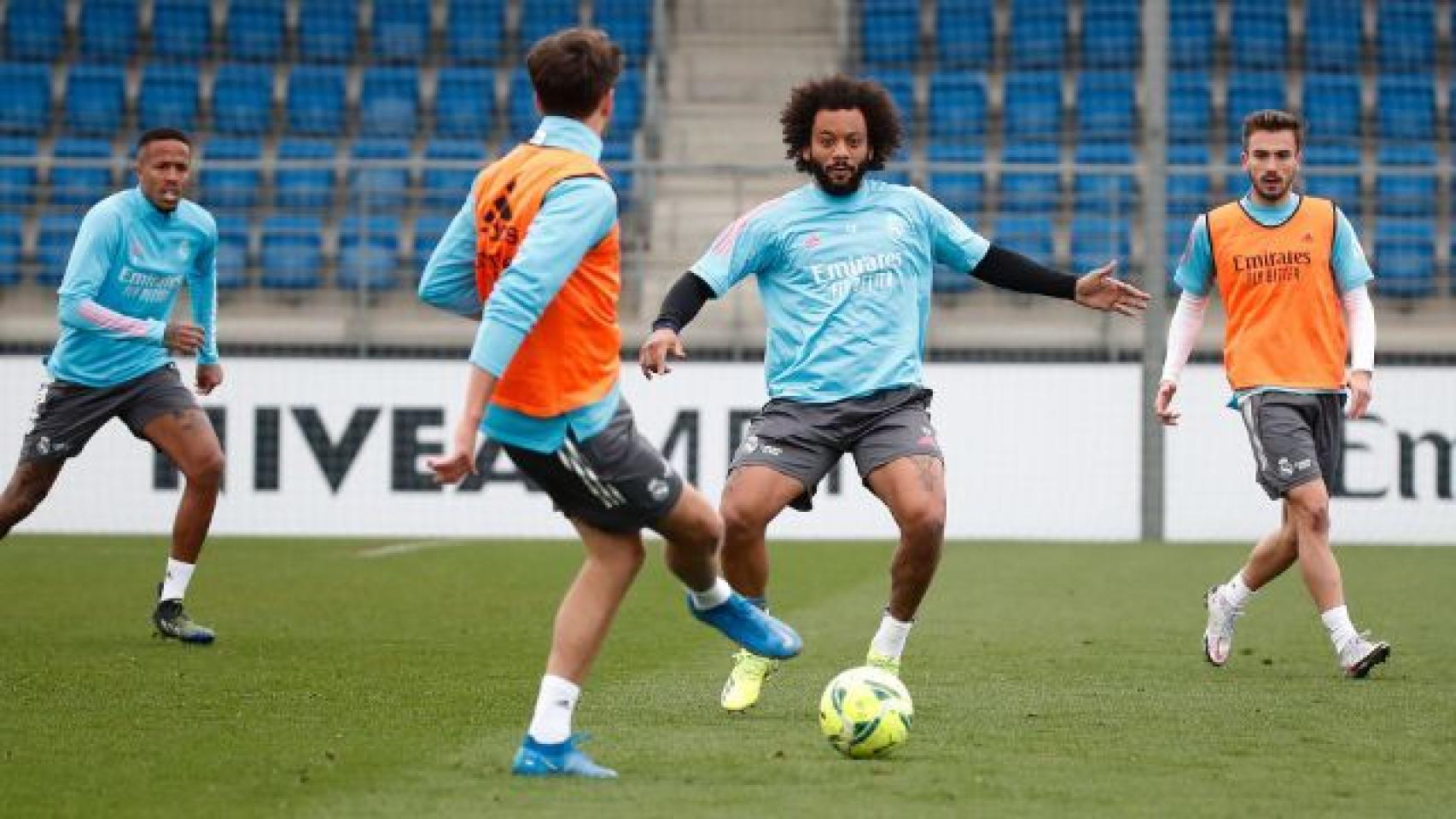 Eder Militao y Marcelo, durante un entrenamiento del Real Madrid