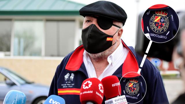 El polo marca Valecuatro de Villarejo con el que salió de la cárcel tiene más historia que el parche