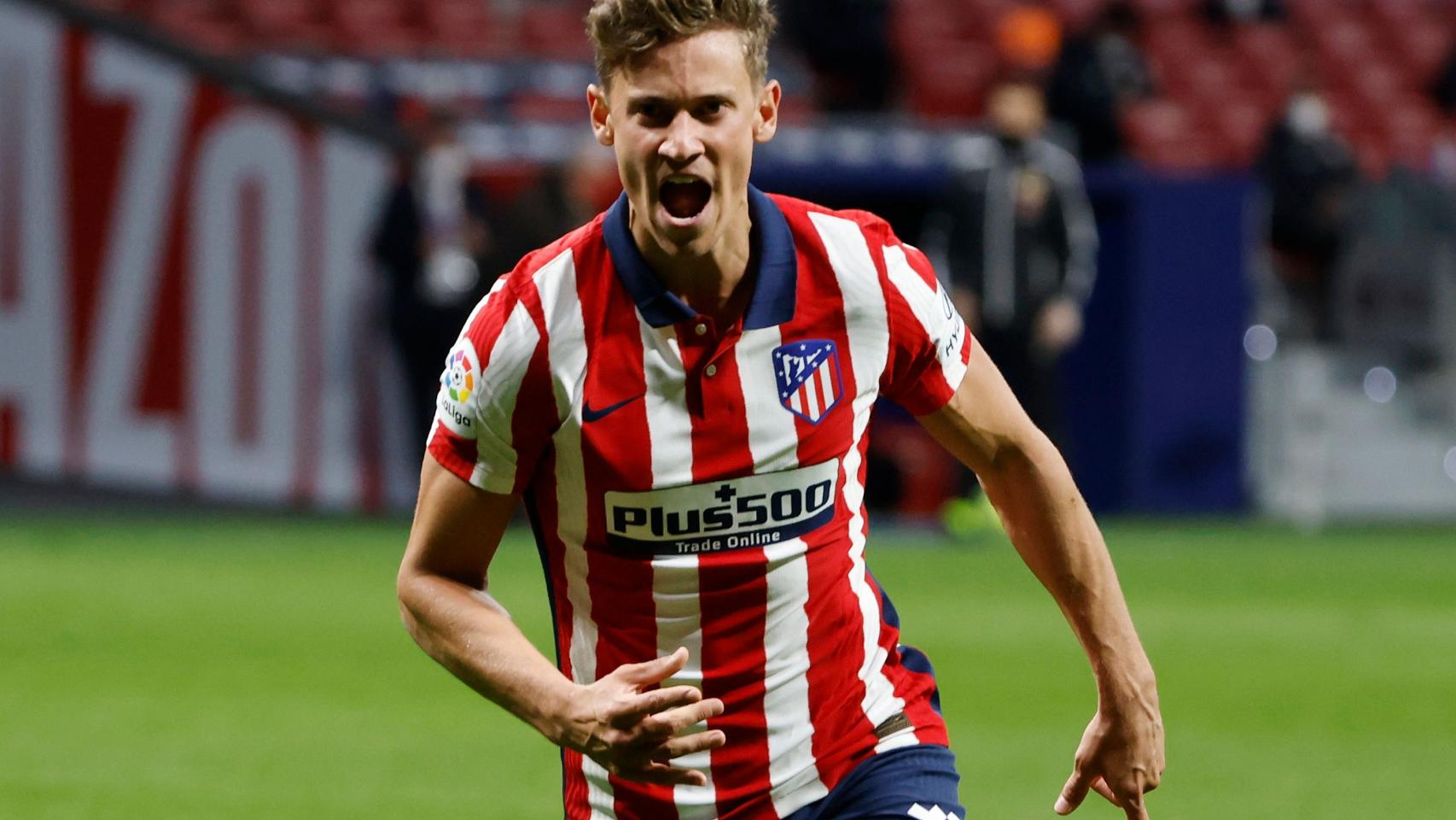 Marcos Llorente celebra un gol con el Atlético de Madrid en la temporada 2020/2021