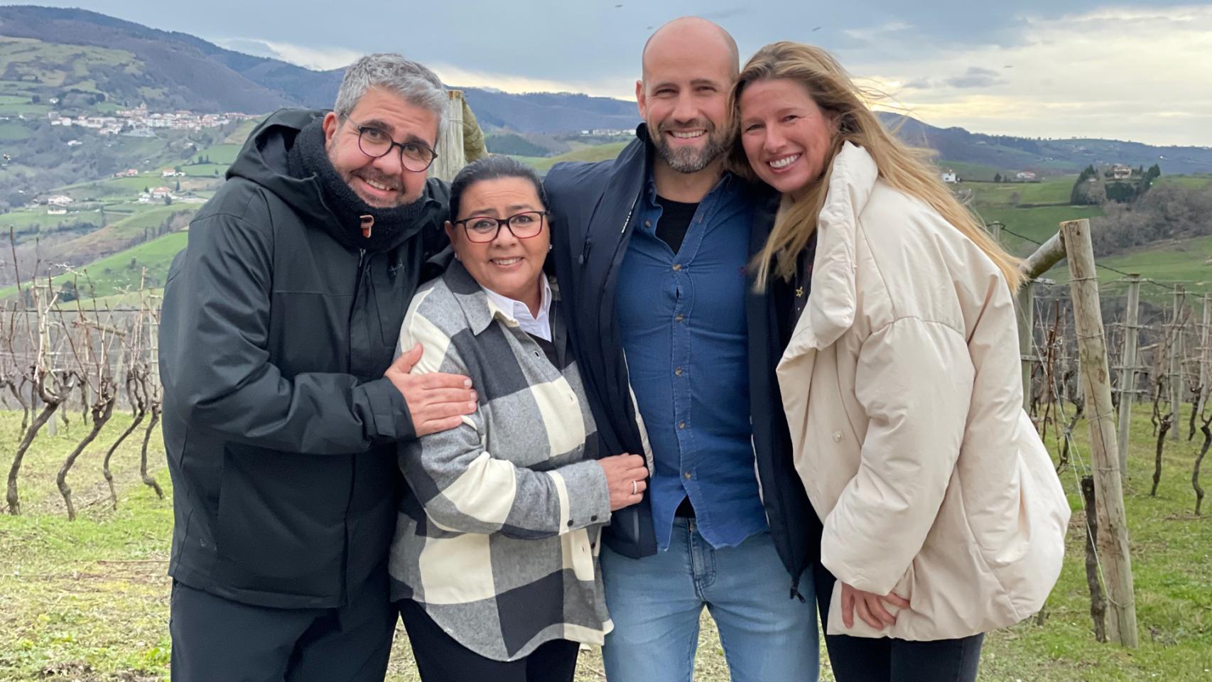 Florentino Fernández, María del Monte, Gonzalo Miró y Anne Igartiburu en 'Dos parejas y un destino'.