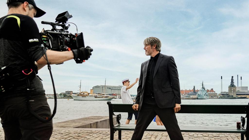 Thomas Vinterberg en el rodaje de 'Otra ronda'