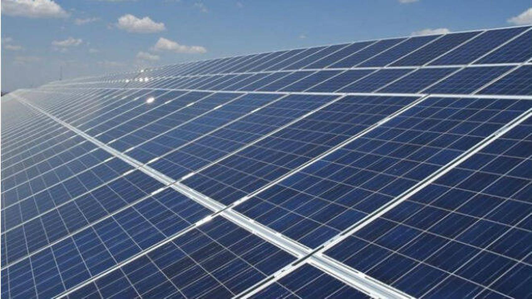 Planta fotovoltaica. Imagen de archivo