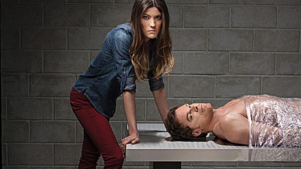 Jennifer Carpenter y Michael C. Hall en una imagen promocional de la serie en 2012.