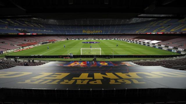 Vista general del Camp Nou antes del partido
