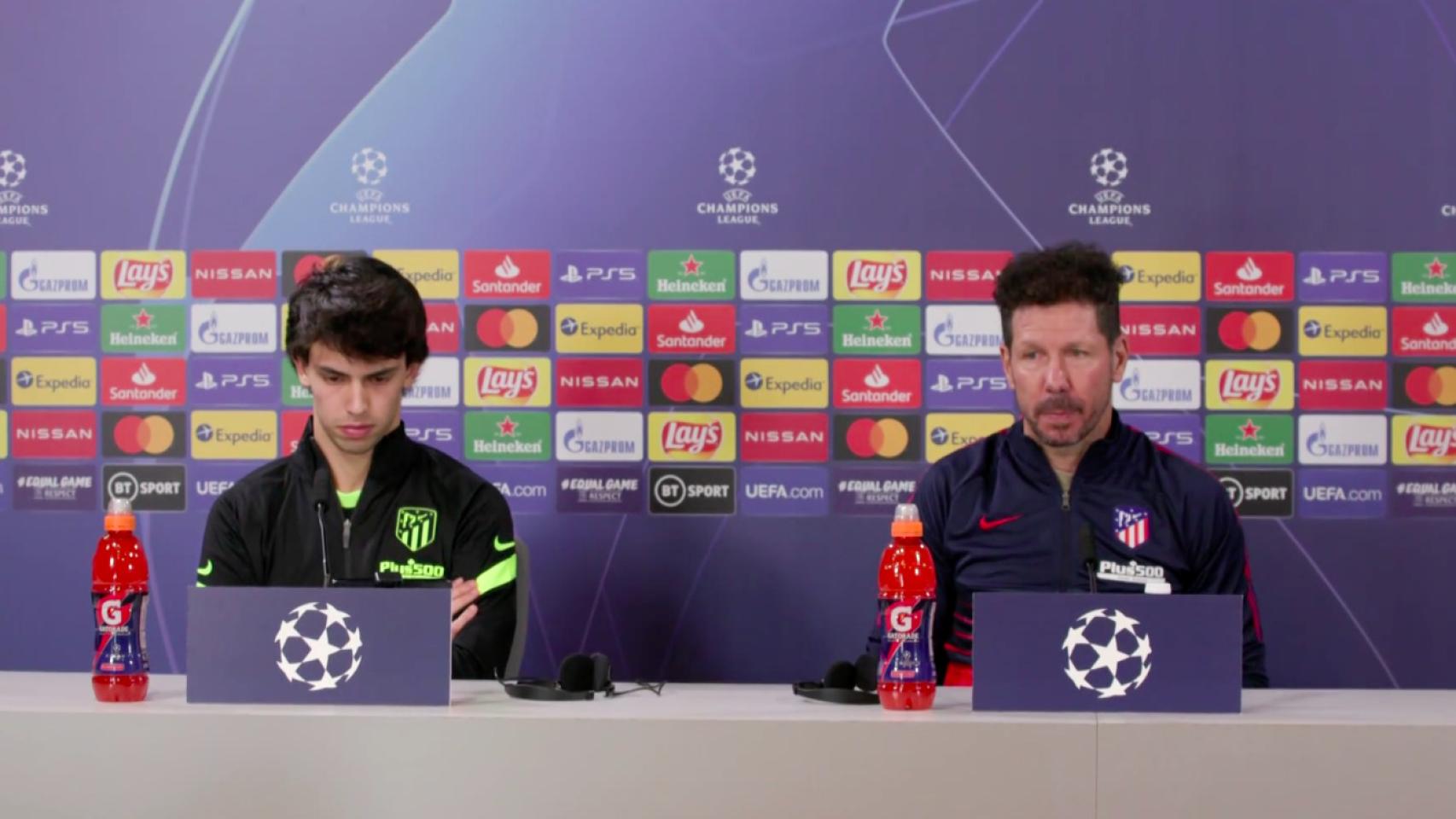 Joao Félix y Simeone en rueda de prensa