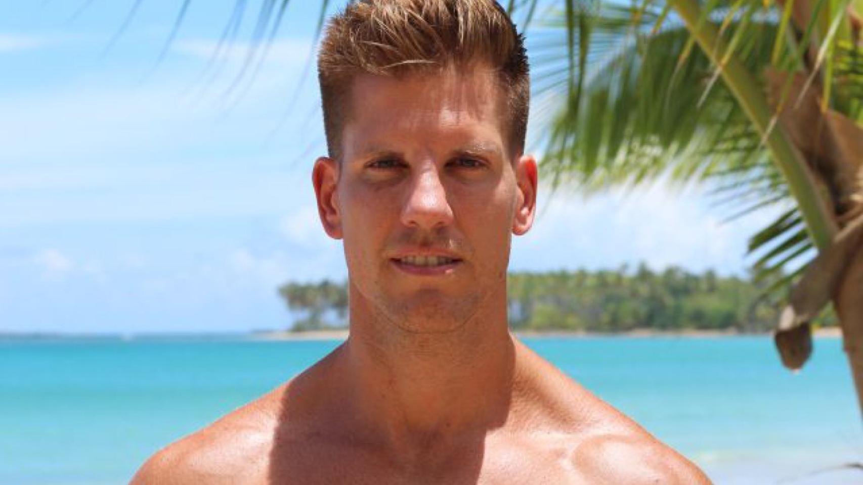 Carlos Algora ha sido detenido en Gran Canaria, acusado de abusar de una joven junto a otros amigos.