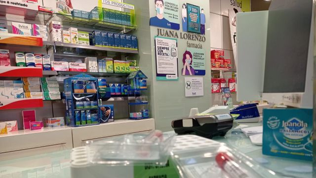Kit de saliva en una farmacia de Arteixo