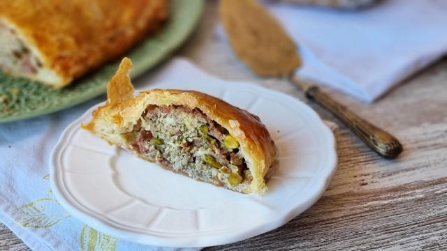 Hojaldre de carne estilo terrina, una receta fácil para compartir