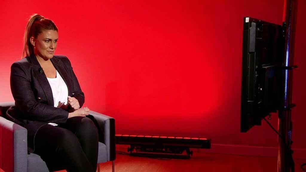 Carlota Corredera viendo el tráiler de 'Rocío, contar la verdad para seguir viva'