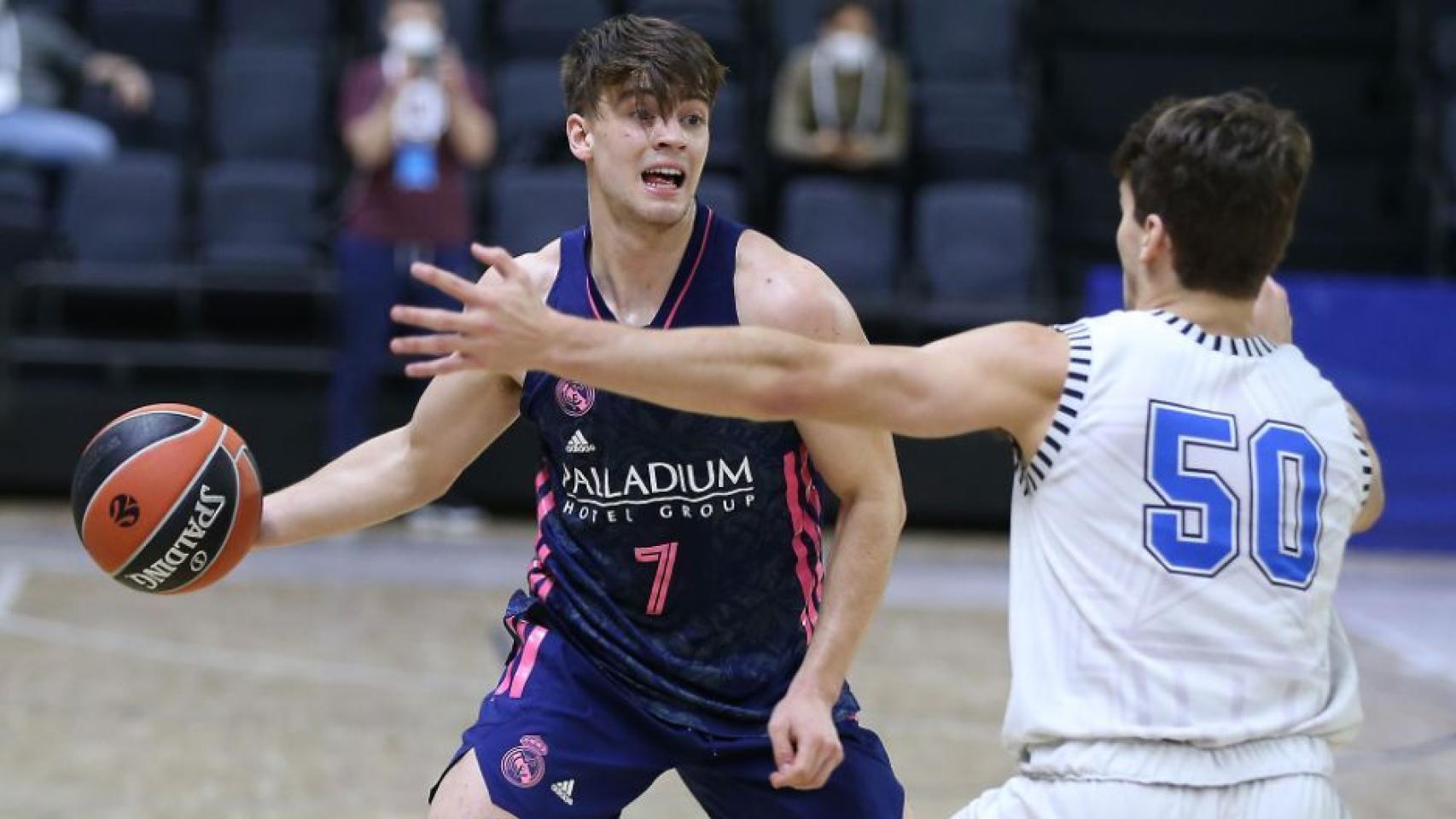 Urban Klavzar con el Real Madrid Júnior en el ANGT de Estambúl