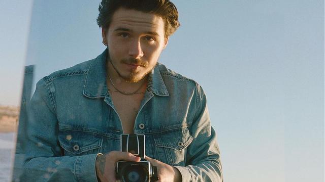 Brooklyn Beckham, en su última colaboración para la firma Pepe Jeans.