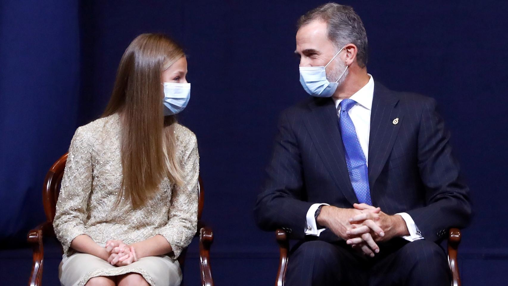 El rey Felipe y la princesa Leonor en los premios Princesa de Asturias 2020.