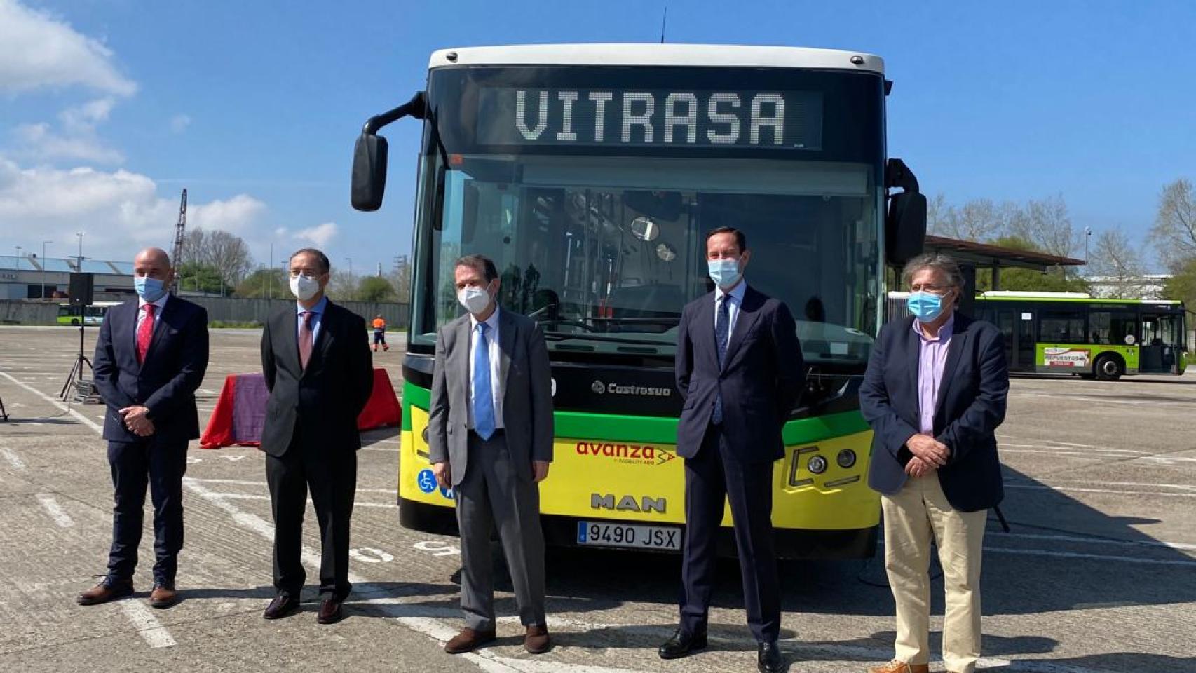 La firma del convenio de colaboración tuvo lugar esta mañana en las instalaciones de Vitrasa.