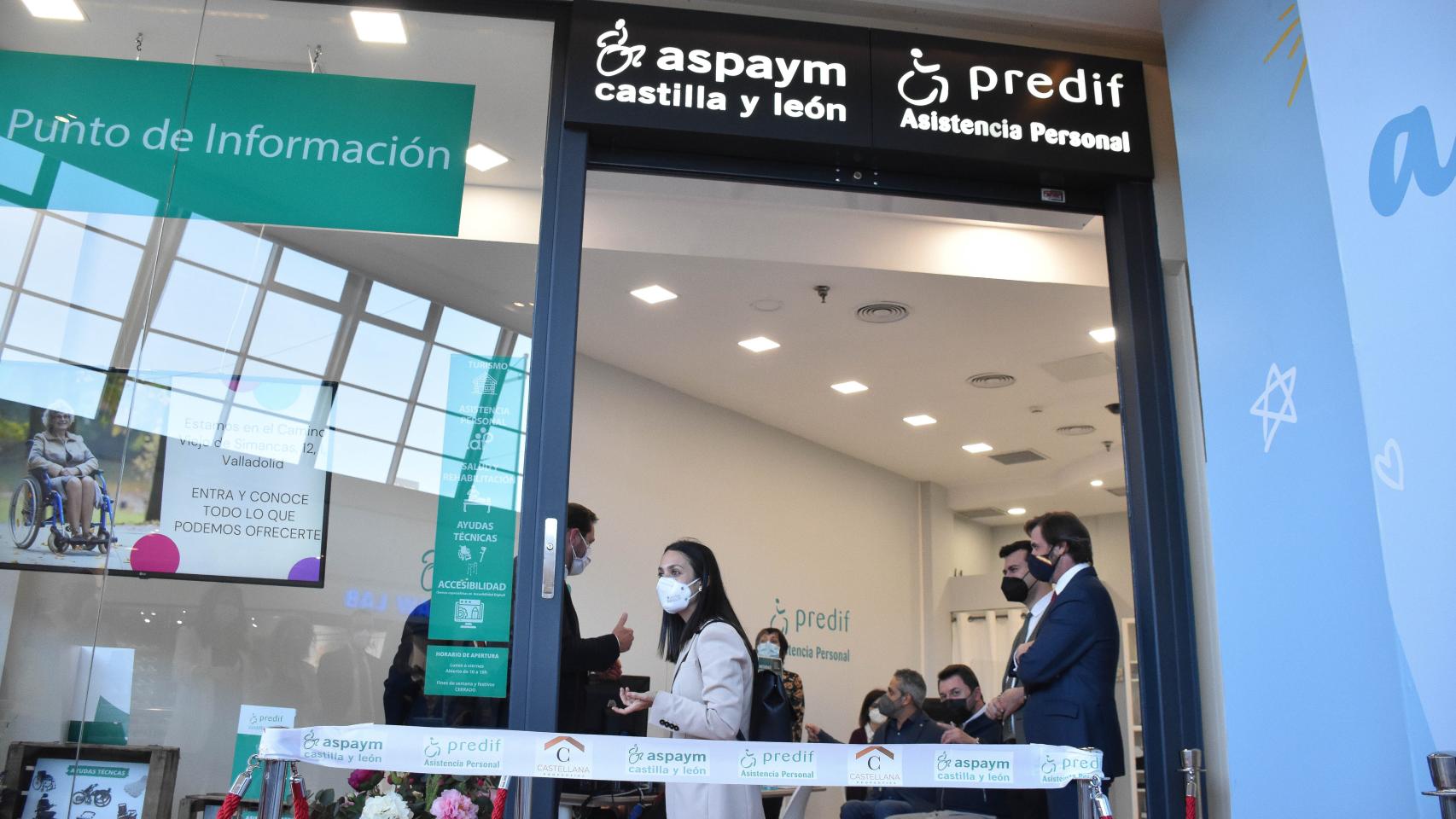 Punto de Información de ASPAYM y PREDIF en Vallsur