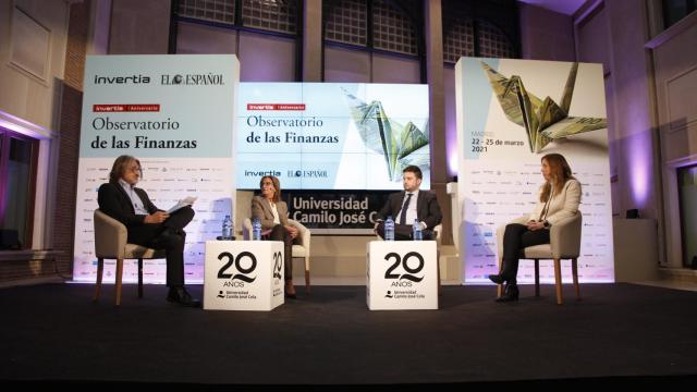 Mesa redonda 'Futuro de los seguros en España: la digitalización' en el Observatorio de las Finanzas organizado por EL ESPAÑOL e Invertia.