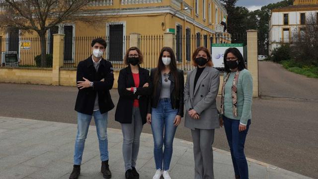 El grupo de investigadores que ha participado en este proyecto de la Universidad de Extremadura.