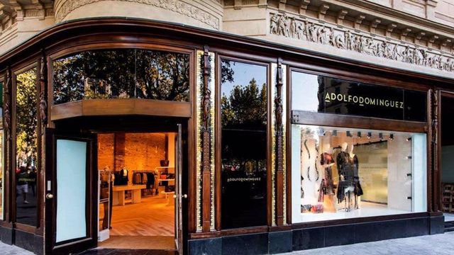 Tienda de Adolfo Domínguez.