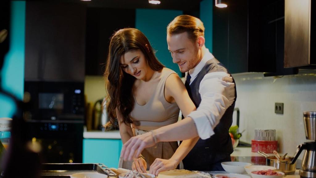 Avance en fotos del capítulo (böllum) 37 de 'Sen Cal Kapimi' ('Love is in the air')