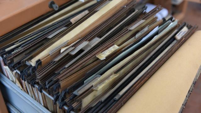 Un archivador de antiguos expedientes administrativos. FOTO: Pixabay.